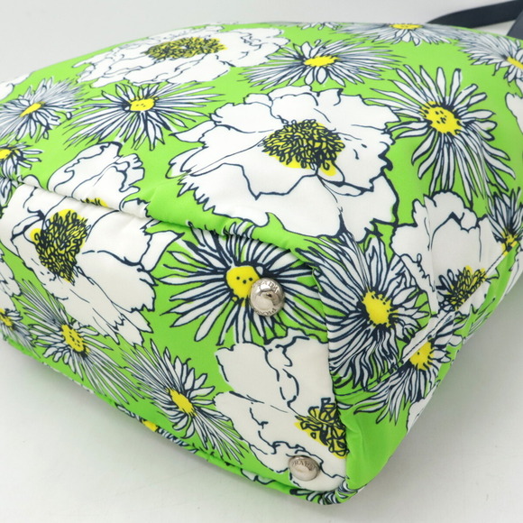 PRADA White Leather Shoulder Bag - Picture 4 of 10